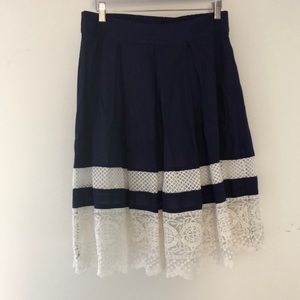 NWOT Tea length skirt. Loft size S.